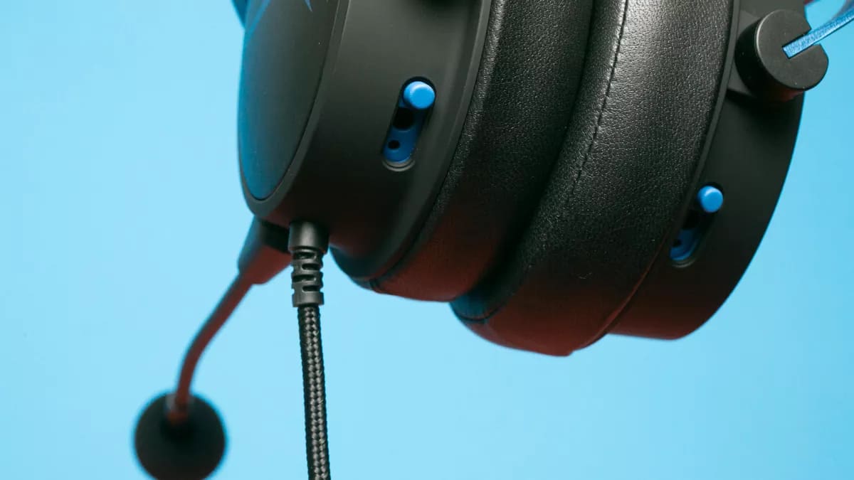 Управление на HyperX Cloud Alpha S Управление на HyperX Cloud Alpha S
