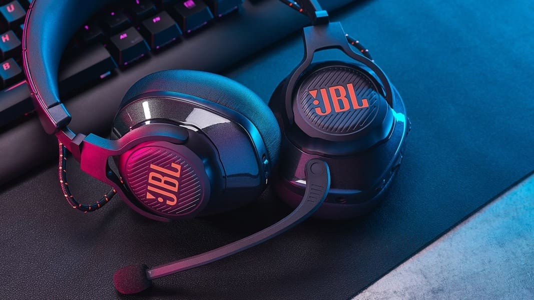 JBL Quantum One Най-добрите слушалки за игри JBL QUANTUM ONE