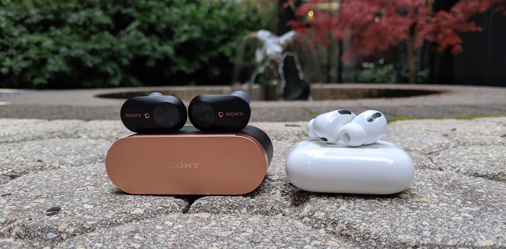 Apple AirPods Pro срещу Sony WF-1000XM3: Кое е по-добро и кои безжични слушалки да купите? Отзиви от headphones.desigusxpro.com