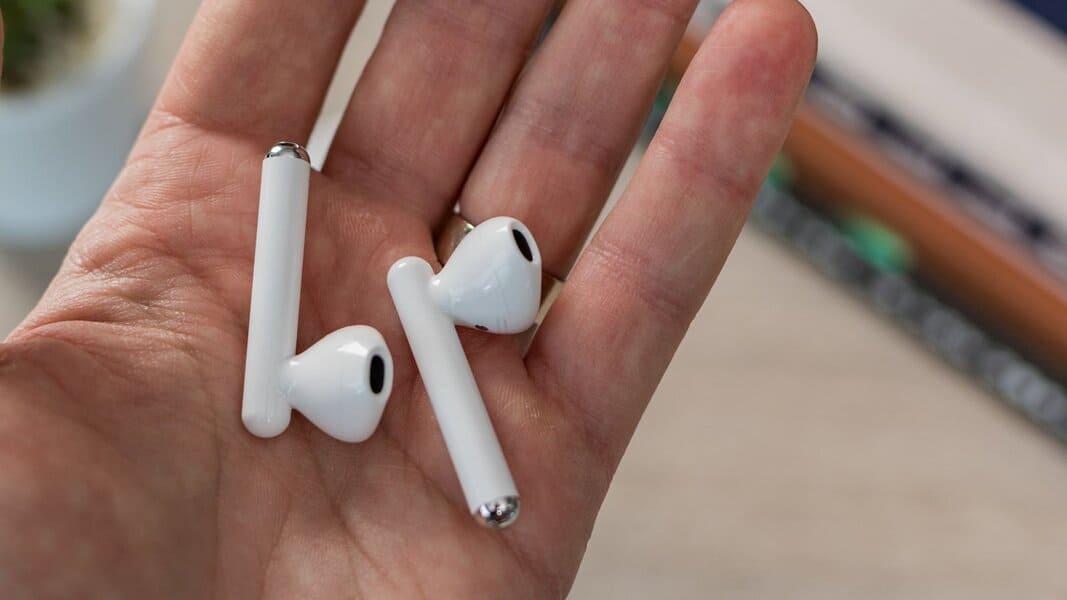 Huawei FreeBuds 3 Най-добрите слушалки за iPhone Huawei FreeBuds 3