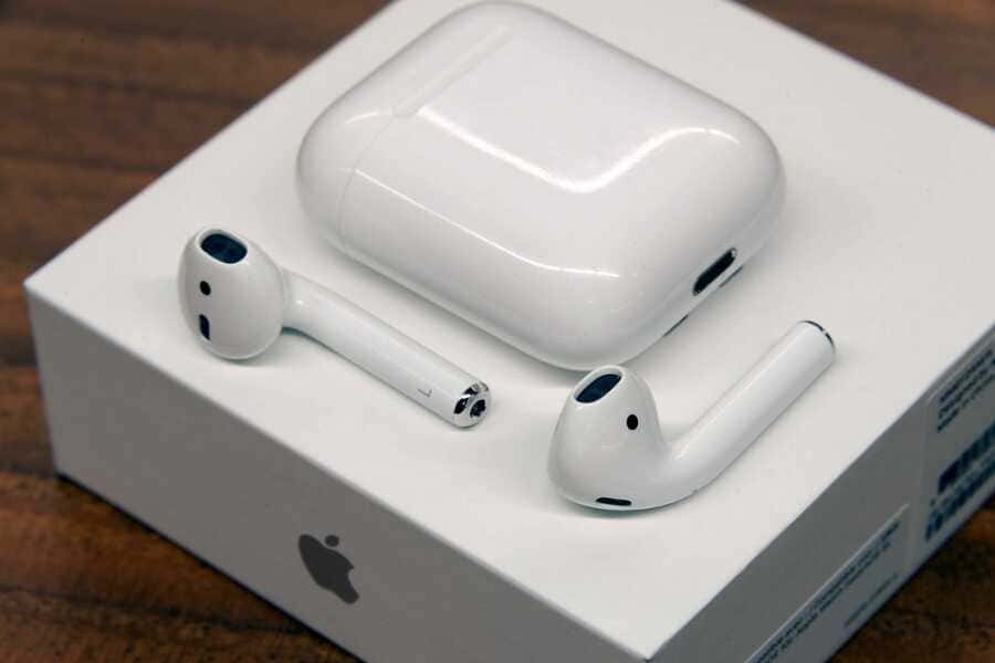 Какво да направите, ако един AirPods не работи: причини и помощ - често задавани въпроси