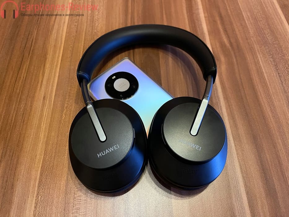 HUAWEI FreeBuds Studio HUAWEI FreeBuds Studio