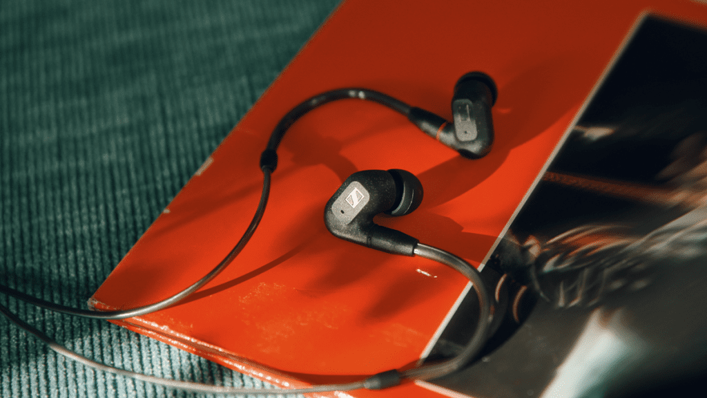 Нов Sennheiser IE 300: Слушалки за аудиофили - Дата на издаване и цена Sennheiser IE 300 - headphones.desigusxpro.com